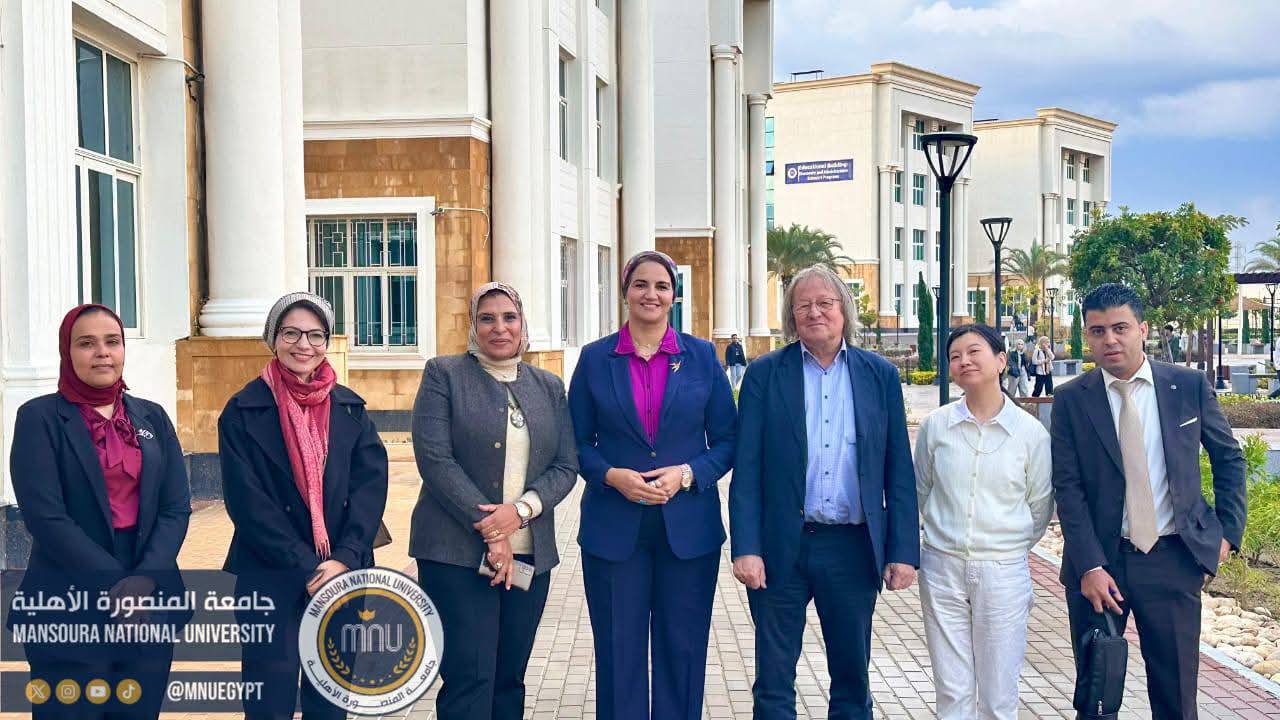 زيارة وفدًا رفيع المستوى من إحدى مجموعات المستشفيات بألمانيا لبحث سبل التعاون  