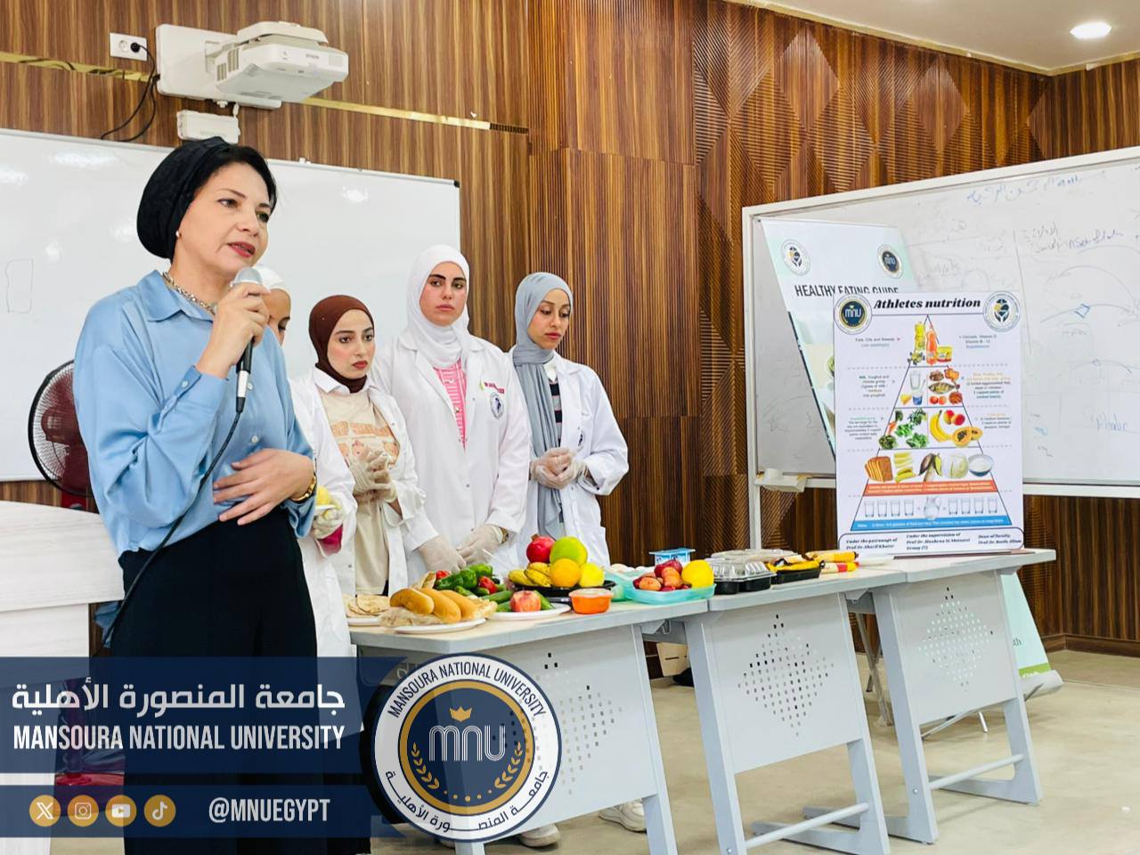 نشاطًا تطبيقيًا بعنوان "تخطيط الطبق الصحي" بمقرر التغذية التطبيقية